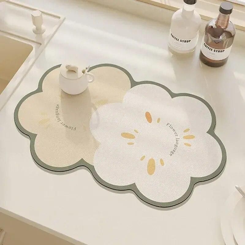 Versatile Flower-Shaped Kitchen Drying Mat